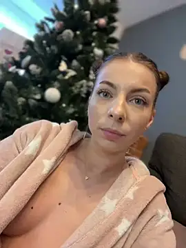 Snapshot of Mia_Ethan chatting on 01-09-25, 01:35 Mia Ethan online show from 01-09-25, 01:35