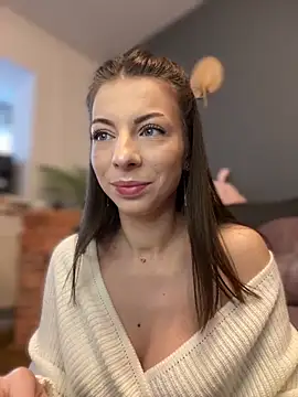 Snapshot of Mia_Ethan chatting on 01-17-25, 06:04 Mia Ethan online show from 01-17-25, 06:04