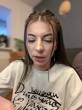 Snapshot of Mia_Ethan chatting on 01-30-25, 02:47 Mia Ethan online show from 01-30-25, 02:47