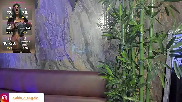 Snapshot of Alahia_Dangelo chatting on 11-13-25, 05:23 Alahia Dangelo online show from 11-13-25, 05:23