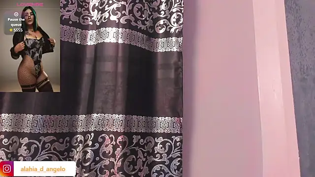 Alahia Dangelo online show from 04-30-26, 08:57