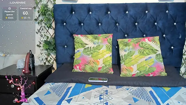  maria foxx  online show from 11-18-25, 10:25