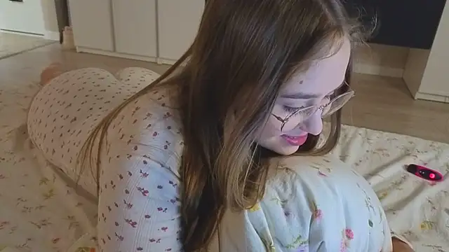 endlesssoffi online show from 12-19-25, 05:42