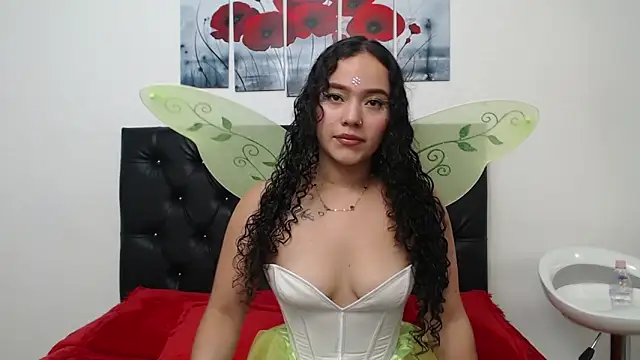 Snapshot of amaranta_f00x chatting on 10-31-25, 01:12 amaranta f00x online show from 10-31-25, 01:12