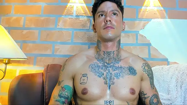 Snapshot of Dylanstonne chatting on 03-02-25, 12:42 Dylanstonne online show from 03-02-25, 12:42