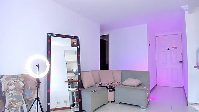 Aleja arango1 online show from 02-16-26, 09:22