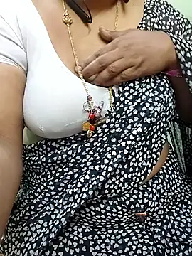 Snapshot of Sexy-Telugunayana2 chatting on 05-17-26, 07:32 Sexy-Telugunayana2 online show from 05-17-26, 07:32