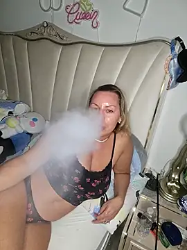 Sparkle2206 online show from 04-17-26, 09:18