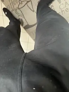 Snapshot of kareem0010 chatting on 02-23-25, 10:49 kareem0010 online show from 02-23-25, 10:49