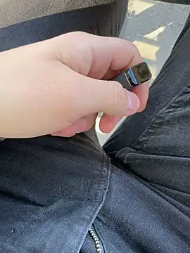 Snapshot of kareem0010 chatting on 03-06-25, 01:46 kareem0010 online show from 03-06-25, 01:46