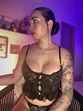 Pink Jazmin online show from 06-21-26, 01:19