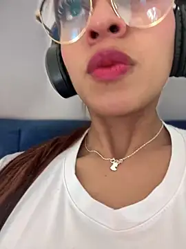 Snapshot of AnaSofia_07sv chatting on 03-22-25, 05:17 AnaSofia 07sv online show from 03-22-25, 05:17