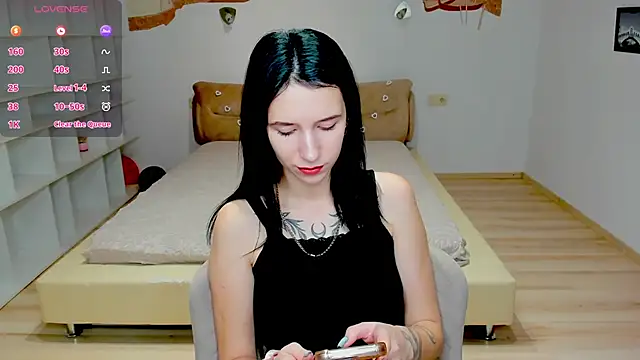 KarolinaBlacks online show from 01-18-25, 06:34