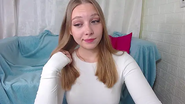 Snapshot of bellaa_love_ chatting on 09-24-25, 12:25 bellaa love online show from 09-24-25, 12:25