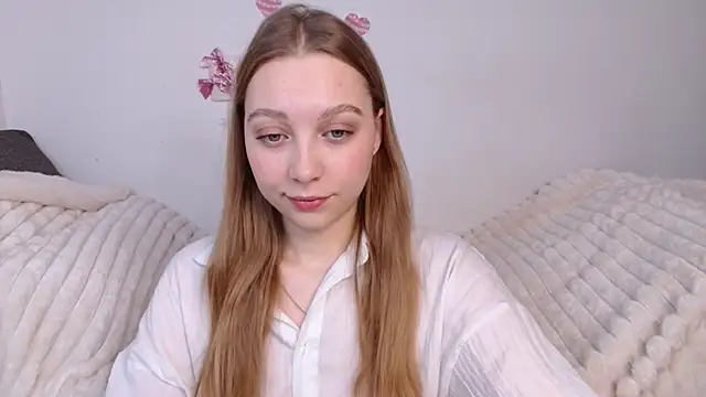 Snapshot of bellaa_love_ chatting on 03-13-26, 12:17 bellaa love online show from 03-13-26, 12:17