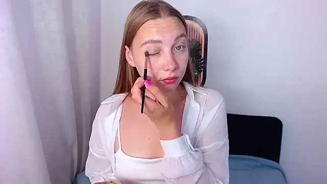 bellaa love  online show from 07-14-26, 12:24