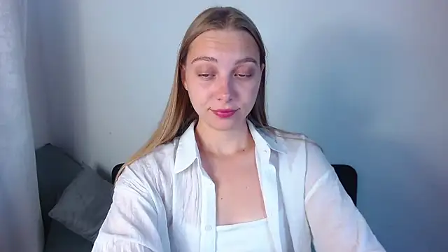 bellaa love  online show from 07-15-26, 12:16