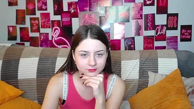 Snapshot of MilanaRoza chatting on 02-09-25, 09:16 MilanaRoza online show from 02-09-25, 09:16