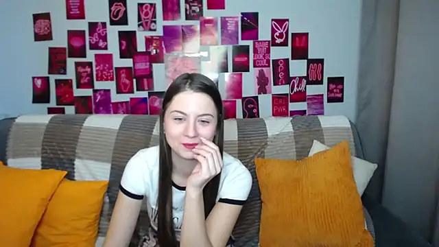 Snapshot of MilanaRoza chatting on 02-27-25, 05:45 MilanaRoza online show from 02-27-25, 05:45