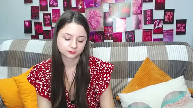 Snapshot of MilanaRoza chatting on 03-10-25, 04:57 MilanaRoza online show from 03-10-25, 04:57