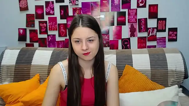 Snapshot of MilanaRoza chatting on 03-20-25, 05:46 MilanaRoza online show from 03-20-25, 05:46