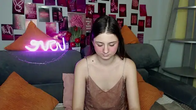 Snapshot of MilanaRoza chatting on 11-13-25, 06:01 MilanaRoza online show from 11-13-25, 06:01