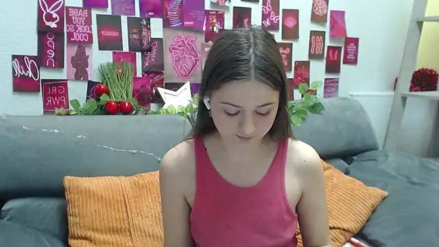 Snapshot of MilanaRoza chatting on 01-16-26, 06:06 MilanaRoza online show from 01-16-26, 06:06