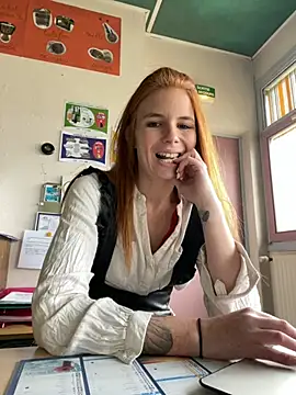 Snapshot of Redhairedteacher chatting on 01-19-25, 12:17 Redhairedteacher online show from 01-19-25, 12:17