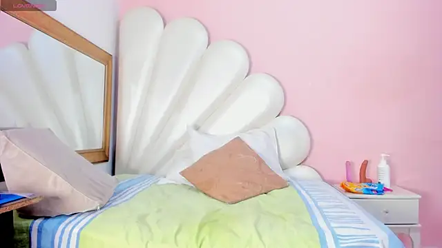 Ally Parkeer  online show from 02-08-25, 01:01