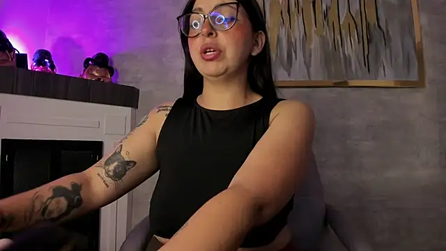 Snapshot of Vioolletta chatting on 11-27-25, 07:16 Vioolletta online show from 11-27-25, 07:16