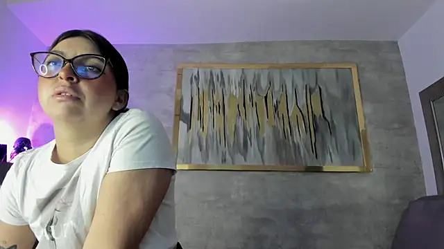 Snapshot of Vioolletta chatting on 11-28-25, 07:27 Vioolletta online show from 11-28-25, 07:27