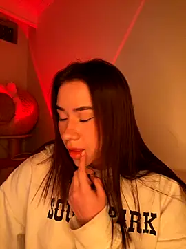 Im Valen Cute online show from 12-02-25, 04:07