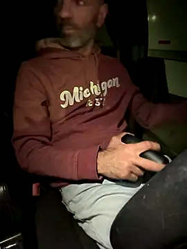 Snapshot of KBD85 chatting on 10-11-25, 03:06 KBD85 online show from 10-11-25, 03:06