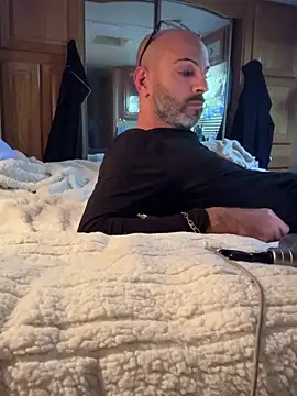 Snapshot of KBD85 chatting on 10-23-25, 07:07 KBD85 online show from 10-23-25, 07:07