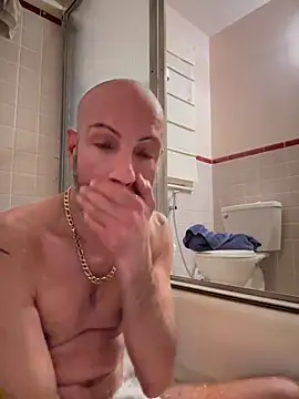 Snapshot of KBD85 chatting on 02-05-26, 02:27 KBD85 online show from 02-05-26, 02:27