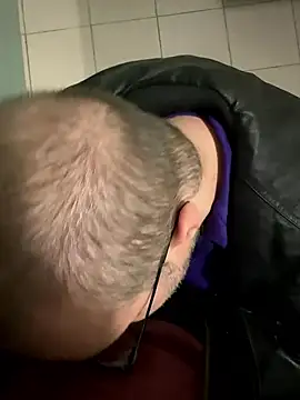 Snapshot of KBD85 chatting on 03-13-26, 06:09 KBD85 online show from 03-13-26, 06:09