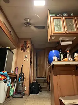 Snapshot of KBD85 chatting on 03-22-26, 02:04 KBD85 online show from 03-22-26, 02:04