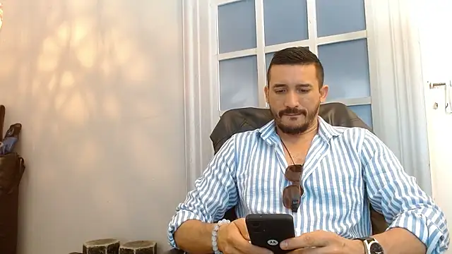 Snapshot of Reiko_85_ chatting on 10-07-25, 02:47 Reiko 85 online show from 10-07-25, 02:47