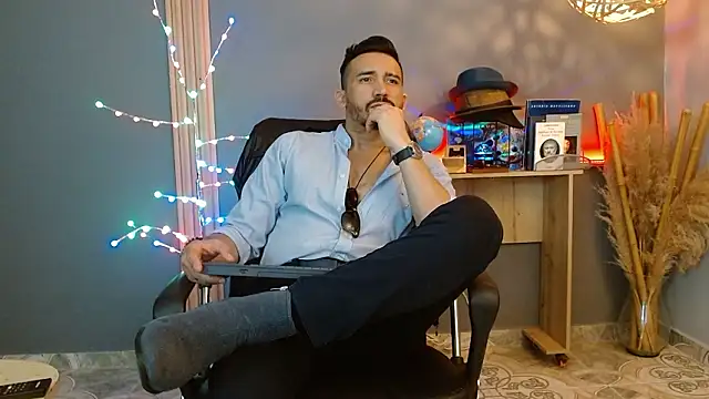 Reiko 85  online show from 03-14-26, 07:30