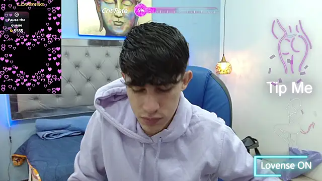 Snapshot of Dyla_n18 chatting on 03-17-25, 12:30 Dyla n18 online show from 03-17-25, 12:30