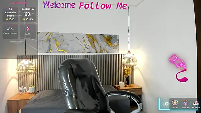 Dyla n18 online show from 06-13-26, 08:07