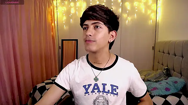 Snapshot of teobowny_ chatting on 12-14-24, 12:22 teobowny online show from 12-14-24, 12:22