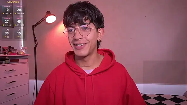 Snapshot of teobowny_ chatting on 09-25-25, 01:15 teobowny online show from 09-25-25, 01:15