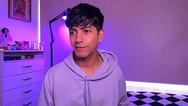 Snapshot of teobowny_ chatting on 10-11-25, 01:31 teobowny online show from 10-11-25, 01:31