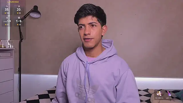 teobowny  online show from 11-18-25, 01:04