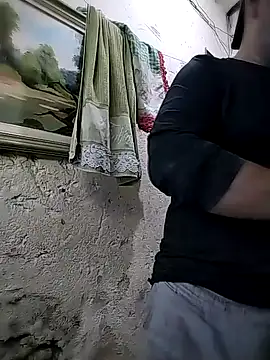 Snapshot of Topezinho123 chatting on 01-17-26, 10:24 Topezinho123 online show from 01-17-26, 10:24