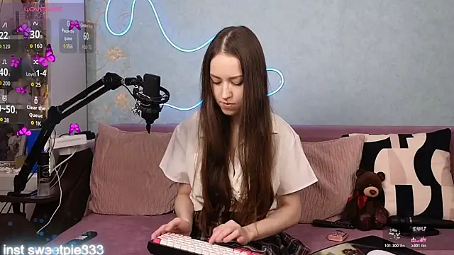 Anal Girl  online show from 12-22-25, 04:59