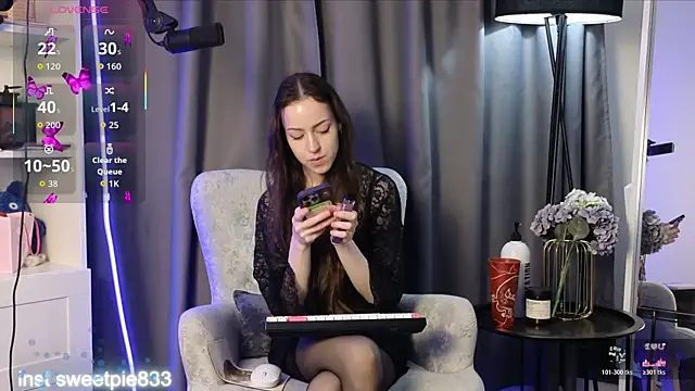 Snapshot of Anal_Girl_ chatting on 07-14-26, 05:18 Anal Girl online show from 07-14-26, 05:18