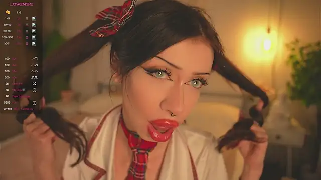 Snapshot of Devilsss_toy chatting on 10-05-25, 03:54 Devilsss toy online show from 10-05-25, 03:54