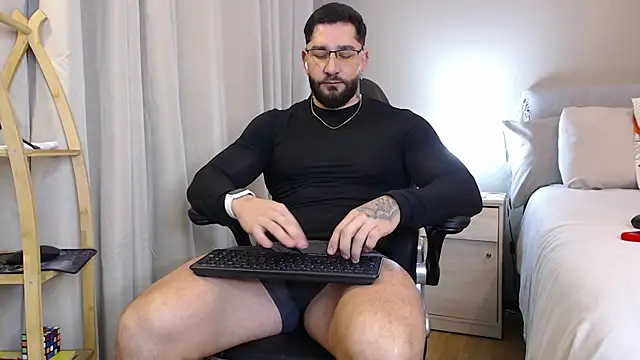 jonhklleyn online show from 07-20-26, 08:22